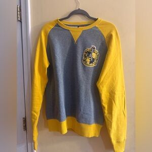 Harry Potter Hufflepuff house crewneck sweatshirt, medium